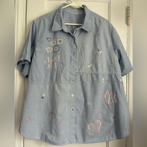 Embroidered Flowers Button Down Short Sleeves Women’s Top, Size: XXL - Picture 1 of 9